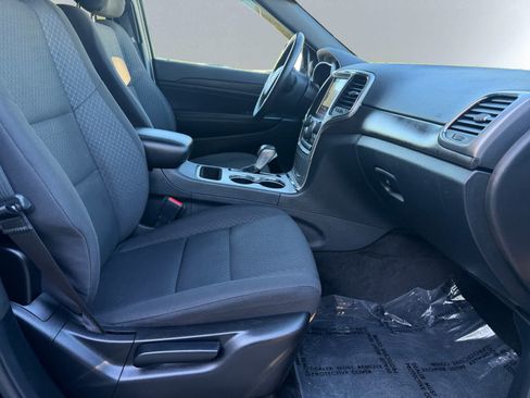 Used 2018 Jeep Grand Cherokee Laredo AWD/4WD image 20