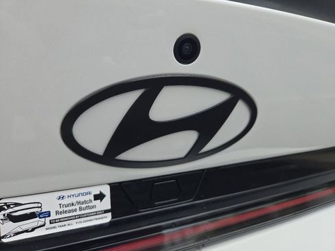 New 2026 Hyundai Elantra N FWD image 14