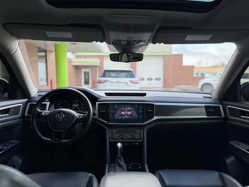 Used 2018 Volkswagen Atlas SEL AWD/4WD image 25