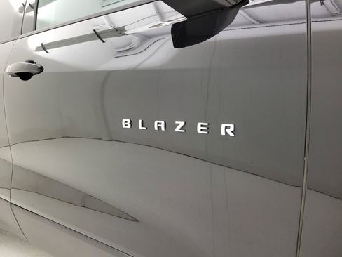 Used 2025 Chevrolet Blazer LT AWD/4WD image 22