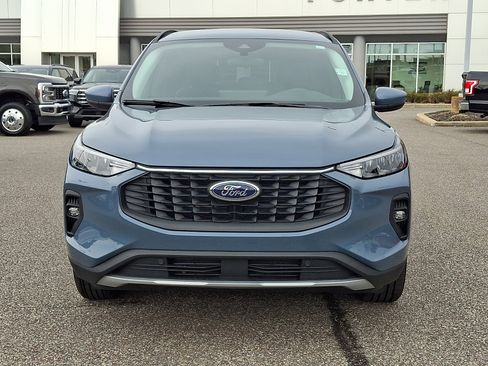 Certified 2023 Ford Escape SE image 3