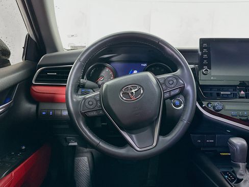 Used 2023 Toyota Camry XSE image 18