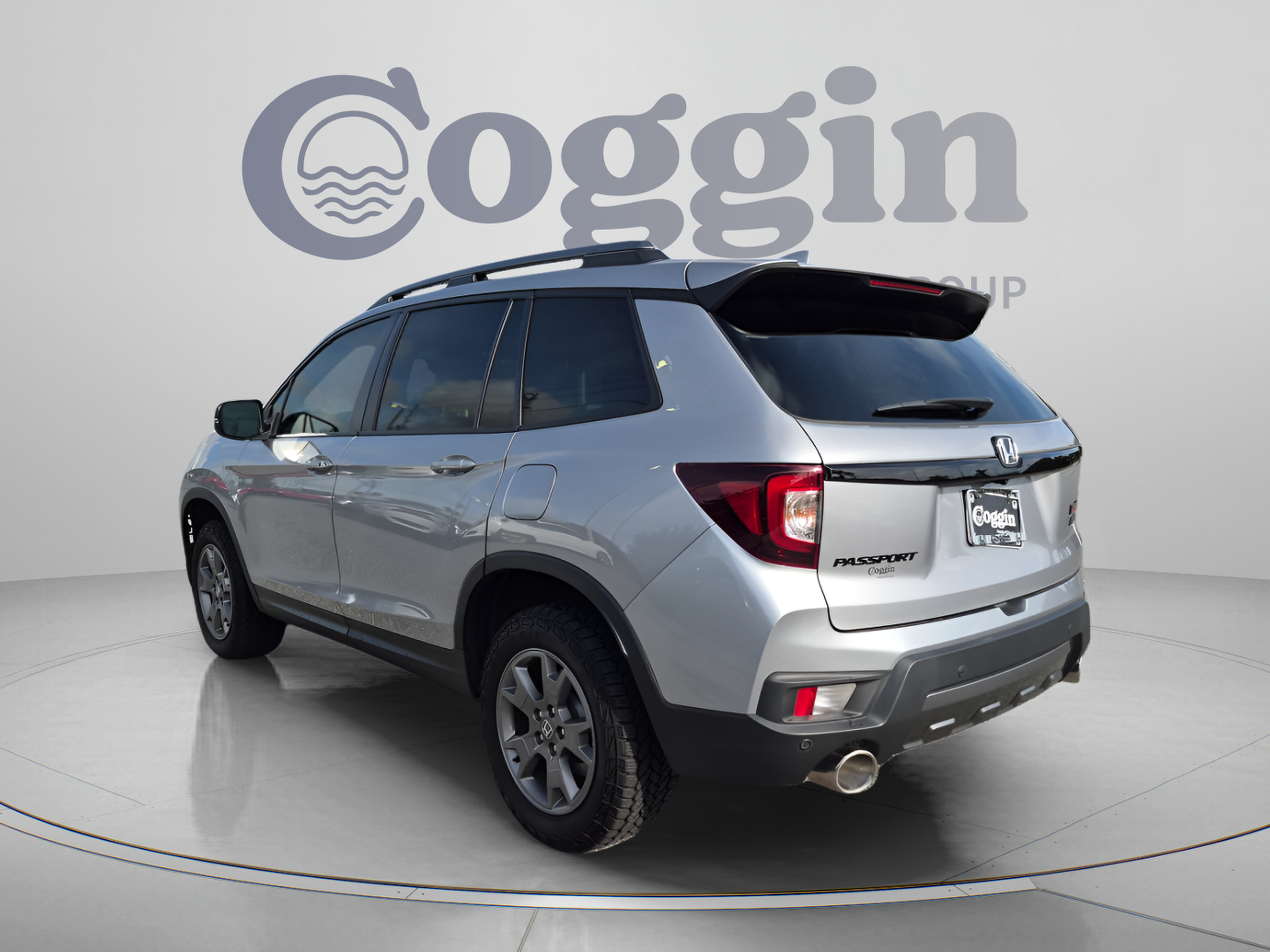 Certified 2025 Honda Passport TrailSport image 4