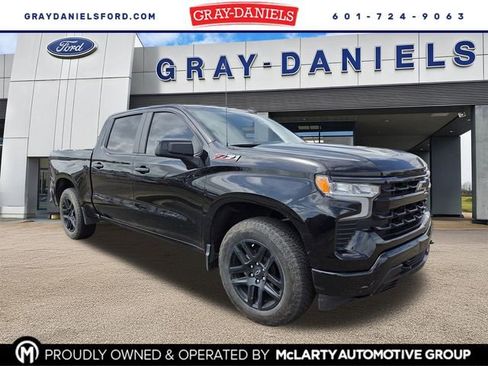 Used 2023 Chevrolet Silverado 1500 RST image 1