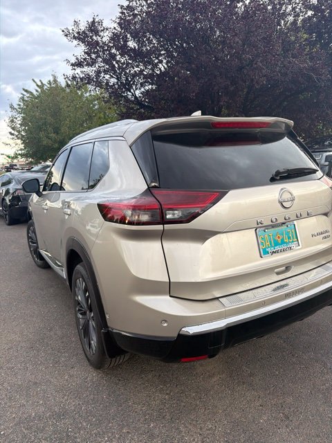 Certified 2024 Nissan Rogue Platinum w/ Platinum Premium Package AWD/4WD image 6