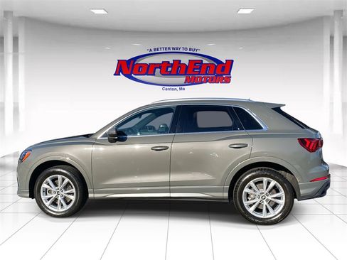 Used 2021 Audi Q3 2.0T Premium w/ Convenience Package image 4