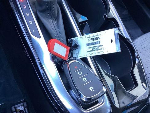 Used 2025 Chevrolet Trax LT image 23