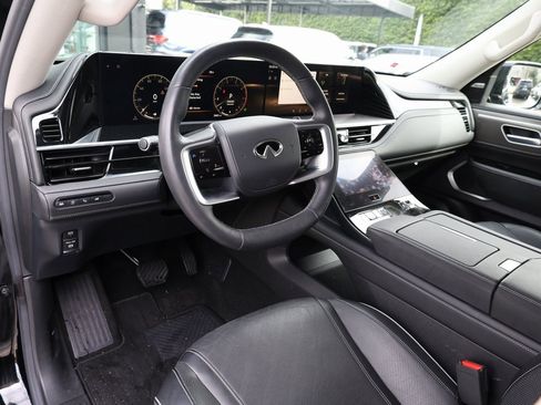 Certified 2025 INFINITI QX80 Luxe image 16