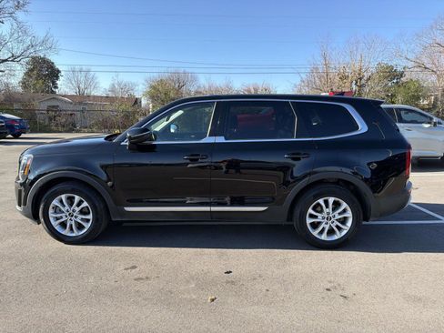 Used 2021 Kia Telluride LX image 16