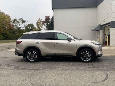Used 2024 INFINITI QX60 Luxe image 2