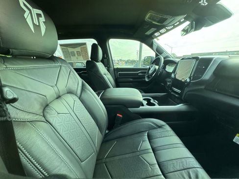 New 2025 RAM 1500 Big Horn AWD/4WD image 14