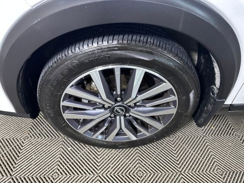 Used 2024 Nissan Kicks SV image 10