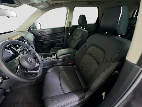 Used 2023 Nissan Pathfinder SV w/ SV Premium Package AWD/4WD image 13