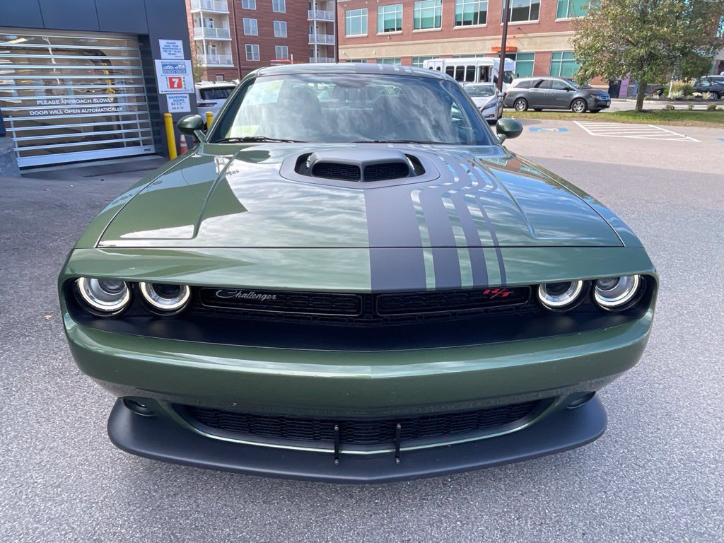 Used 2018 Dodge Challenger R/T Scat Pack RWD image 4