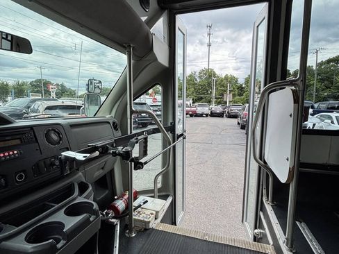 Used 2009 Ford E-450 and Econoline 450 RWD image 22