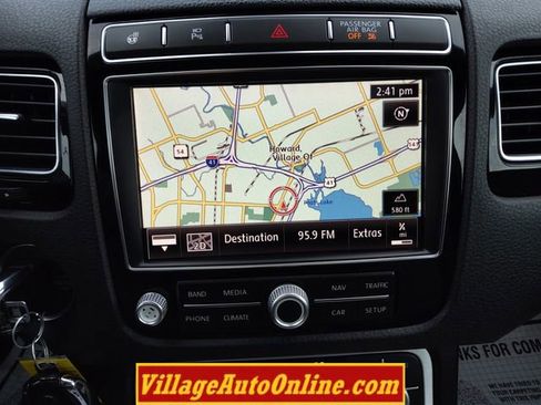 Used 2017 Volkswagen Touareg Wolfsburg Edition image 42