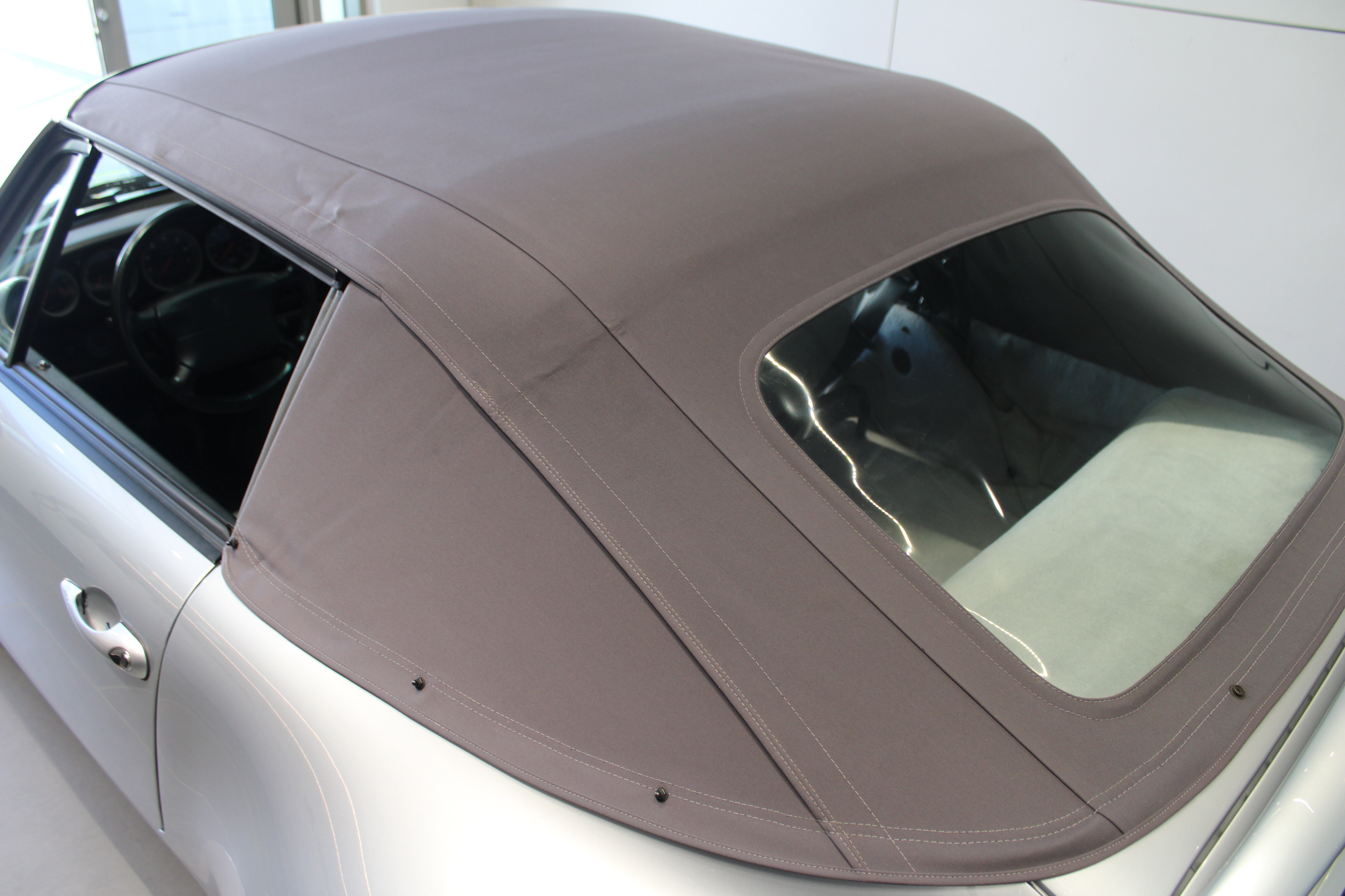 Used 1996 Porsche 911 Carrera RWD image 73