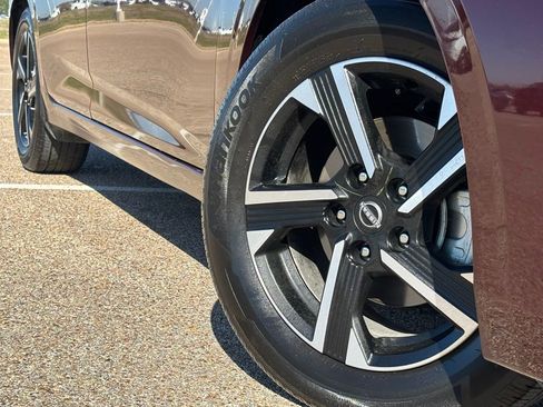 Used 2025 Nissan Sentra SV image 2