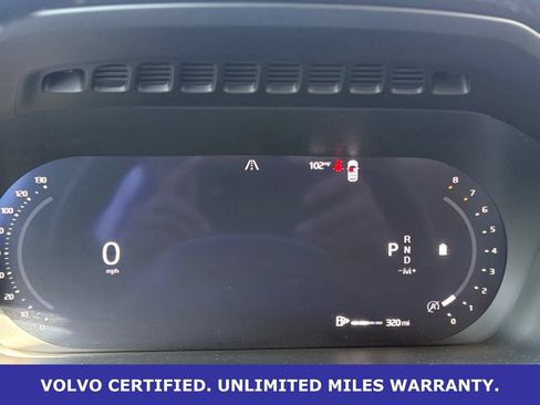 Certified 2025 Volvo XC90 B6 Plus AWD/4WD image 18
