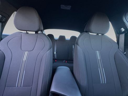 Used 2025 Hyundai Elantra SEL image 2