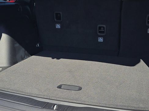 New 2025 Jeep Grand Cherokee 4WD image 8