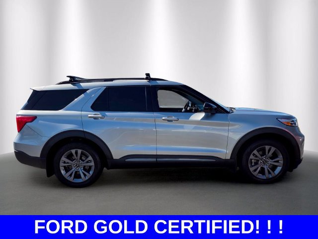 Used 2023 Ford Explorer XLT w/ Equipment Group 202A RWD image 6