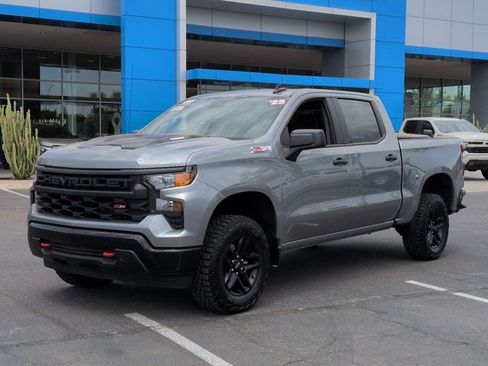 Used 2025 Chevrolet Silverado 1500 Custom Trail Boss AWD/4WD image 4