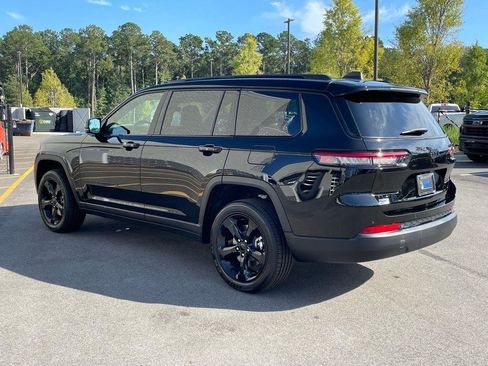 New 2025 Jeep Grand Cherokee L Altitude image 36