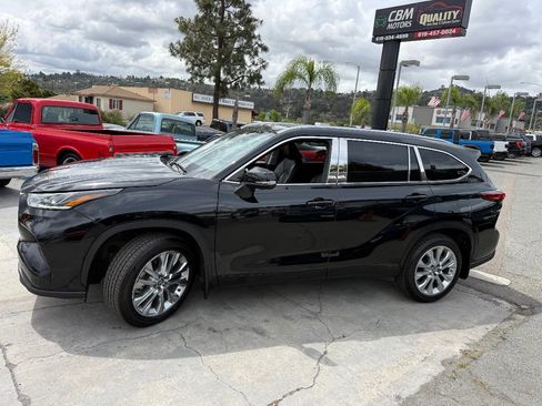 Used 2023 Toyota Highlander Limited AWD/4WD image 5