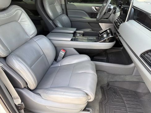 Used 2021 Lincoln Navigator L Reserve w/ Luxury Package AWD/4WD image 13
