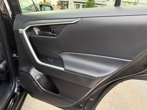 Used 2022 Toyota RAV4 LE image 24