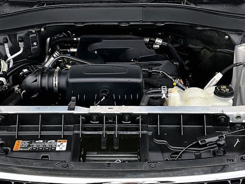 Certified 2020 Ford Explorer XLT w/ Equipment Group 202A image 34