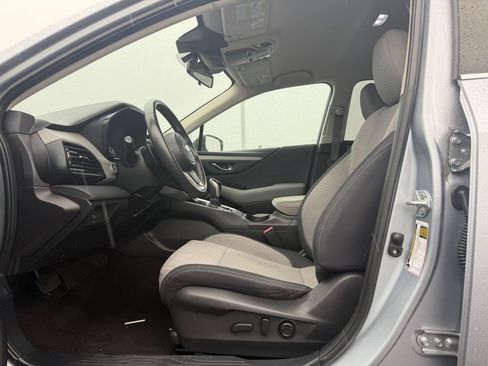 Used 2023 Subaru Outback Premium AWD/4WD image 5