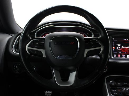 Used 2015 Dodge Challenger R/T Plus RWD image 10