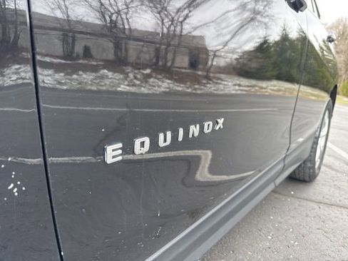Used 2018 Chevrolet Equinox LT image 29