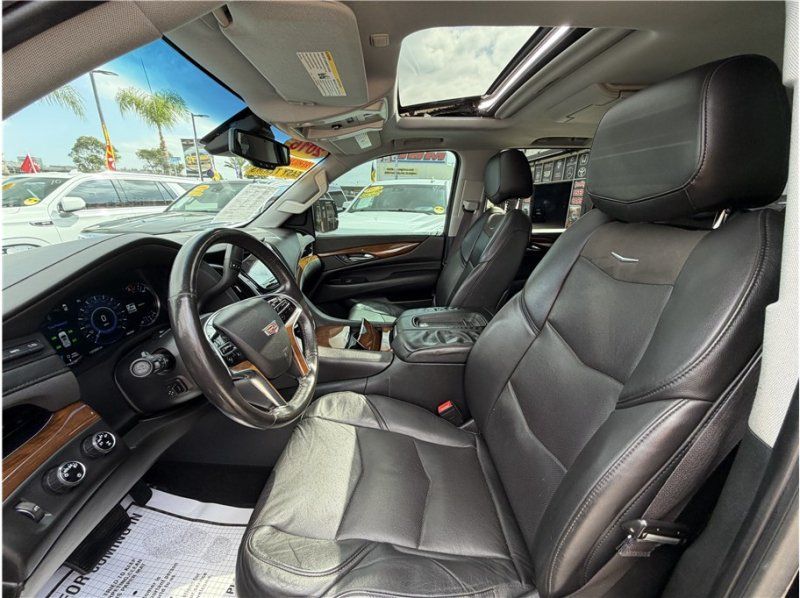 Used 2016 Cadillac Escalade ESV Luxury AWD/4WD image 19