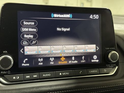 Used 2024 Nissan Rogue SV FWD image 14