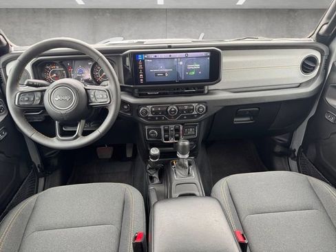 Used 2024 Jeep Gladiator Sport image 20