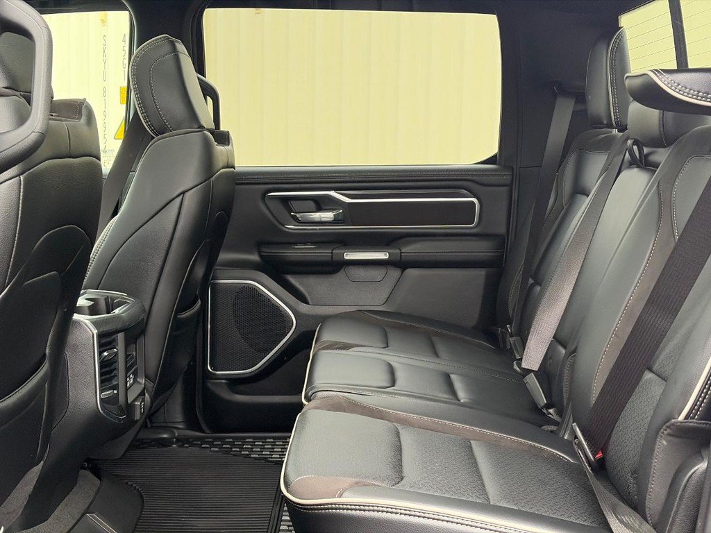 Used 2023 RAM 1500 Laramie AWD/4WD image 9