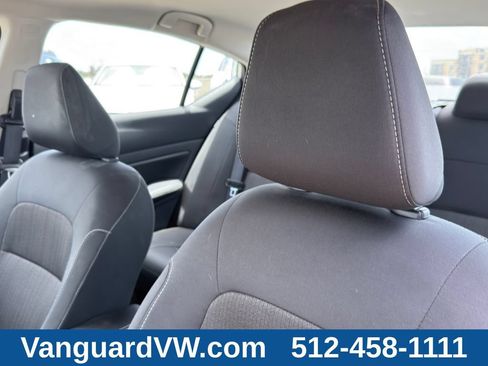 Used 2025 Nissan Altima 2.5 SV AWD/4WD image 12