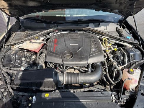 Used 2018 Alfa Romeo Giulia AWD image 64