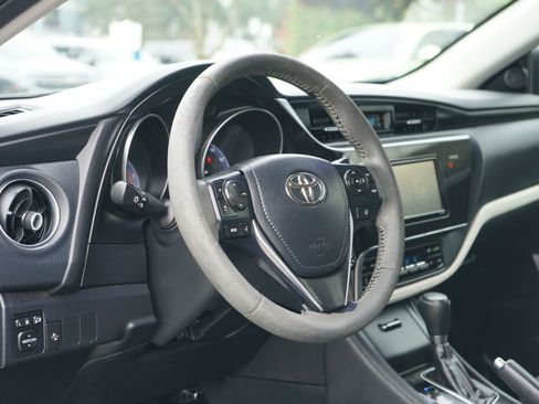 Used 2017 Toyota Corolla iM image 10