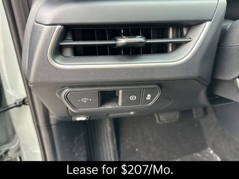 New 2025 Kia K4 LXS image 12