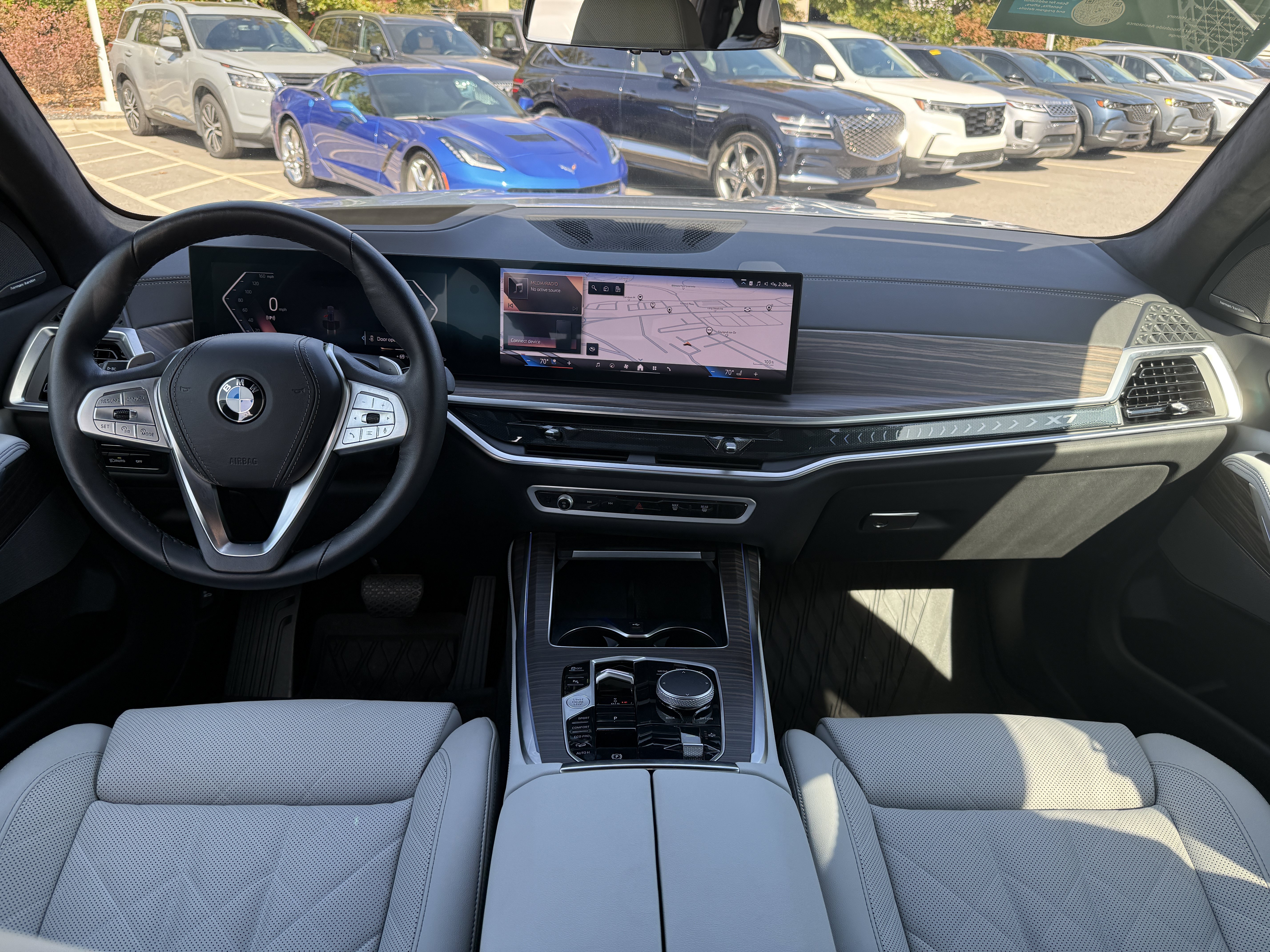 Used 2026 BMW X7 xDrive40i AWD/4WD image 24