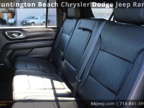 Used 2023 Chevrolet Suburban LT image 34