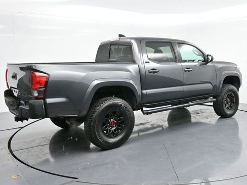 Used 2020 Toyota Tacoma SR5 image 7
