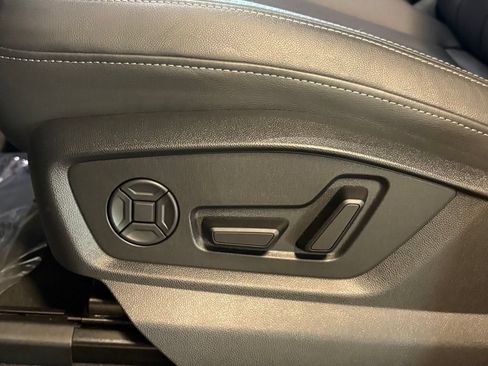 Used 2026 Audi Q8 Premium Plus AWD/4WD image 23