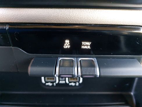 Used 2020 RAM 1500 Laramie image 28