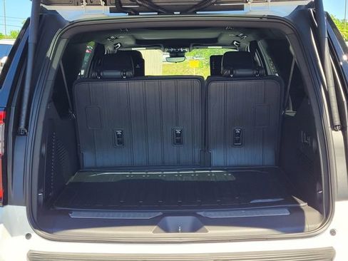 New 2026 GMC Yukon XL AT4 w/ AT4 Premium Plus Package AWD/4WD image 9