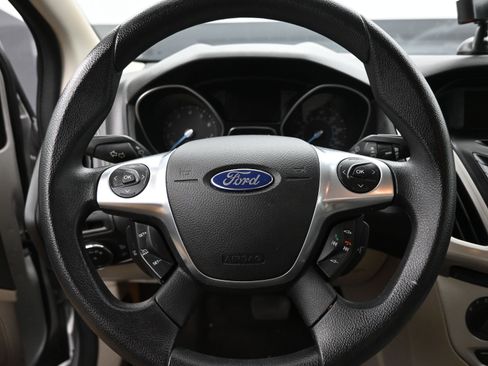 Used 2013 Ford Focus SE FWD image 13